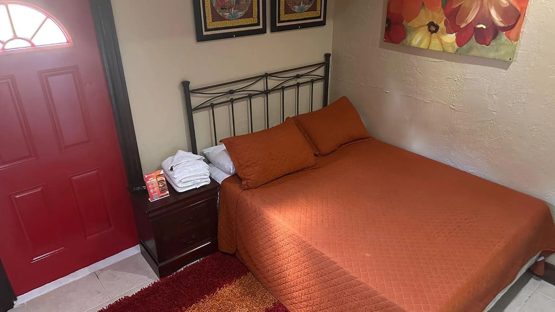 Apartment Brownstone Guesthouses Nassau Bahamas
