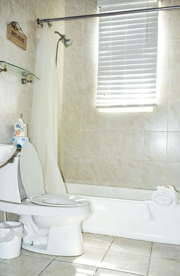 Brownstone Guesthouses Nassau 0*,  Bahamas