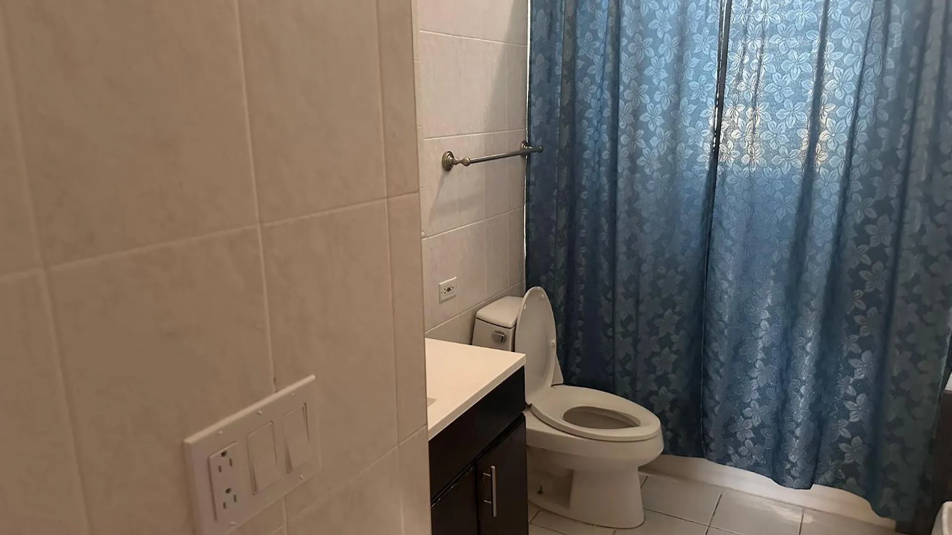 Apartment Brownstone Guesthouses Nassau