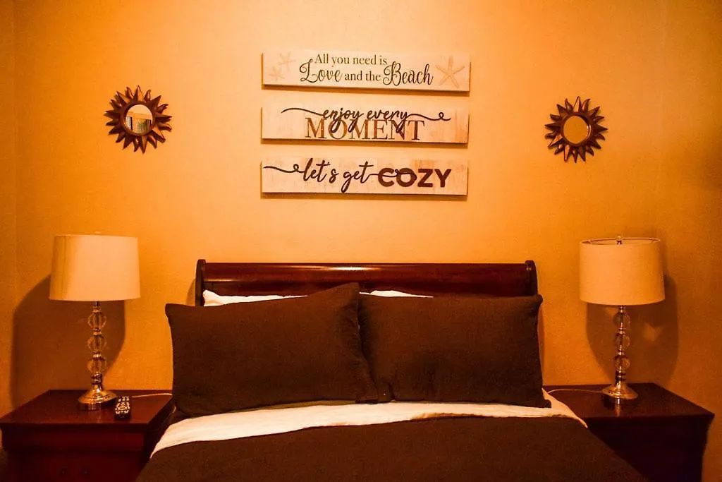 Brownstone Guesthouses Nassau